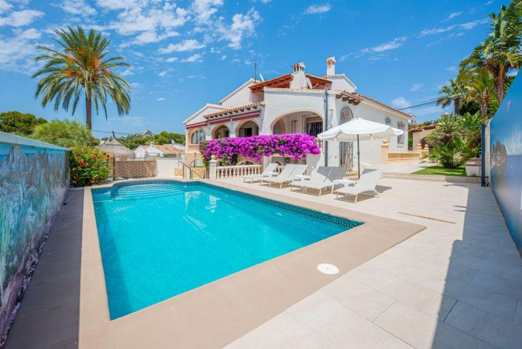 7 bed villas in Moraira
