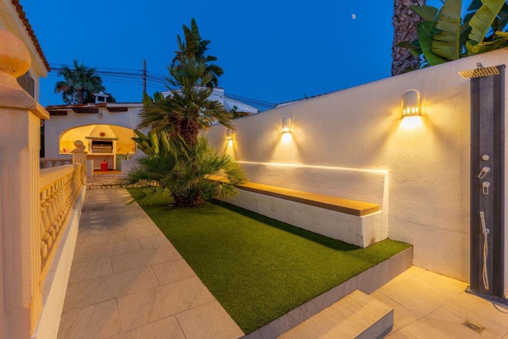 7 bed villas in Moraira