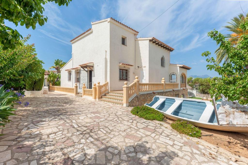 7 bed villas in Moraira