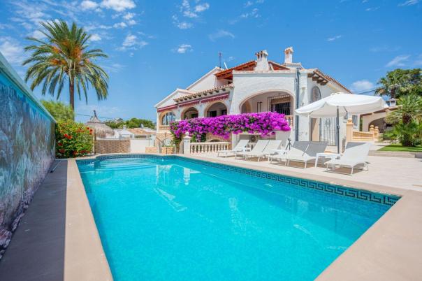7 bed villas in Moraira