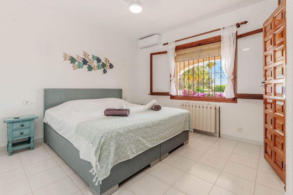 7 bed villas in Moraira
