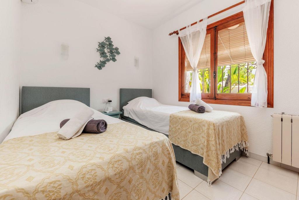 7 bed villas in Moraira