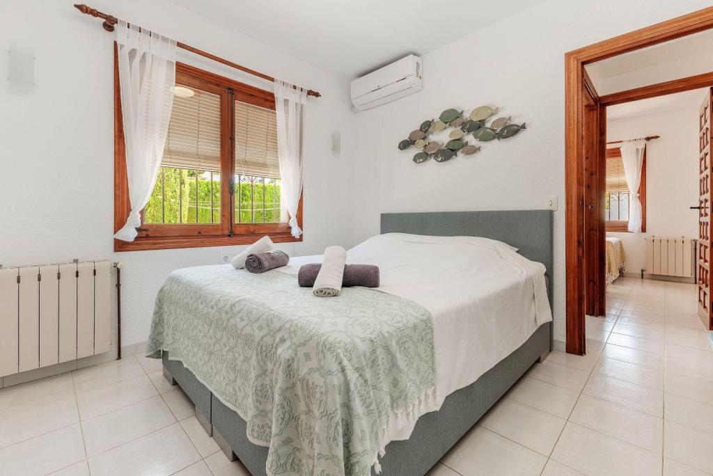 7 bed villas in Moraira