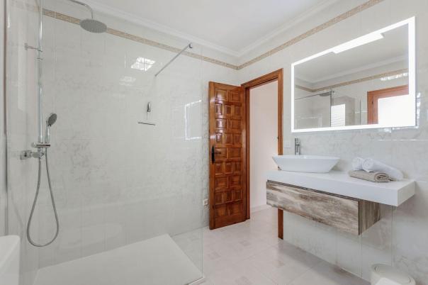 7 bed villas in Moraira