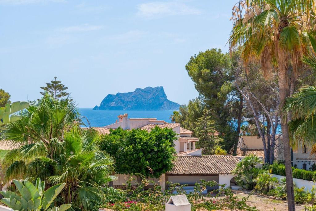 7 bed villas in Moraira