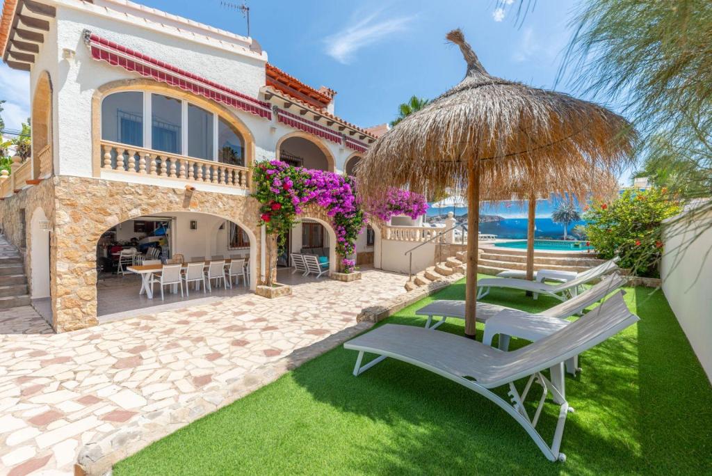 7 bed villas in Moraira