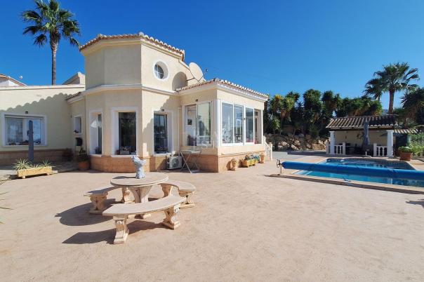 3 bed villa in Moraira
