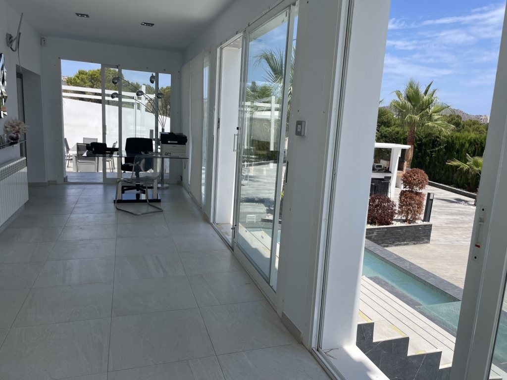 5 bed villa in Moraira