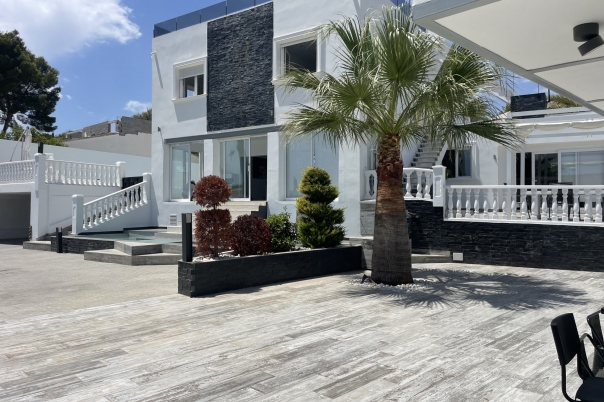 5 bed villa in Moraira