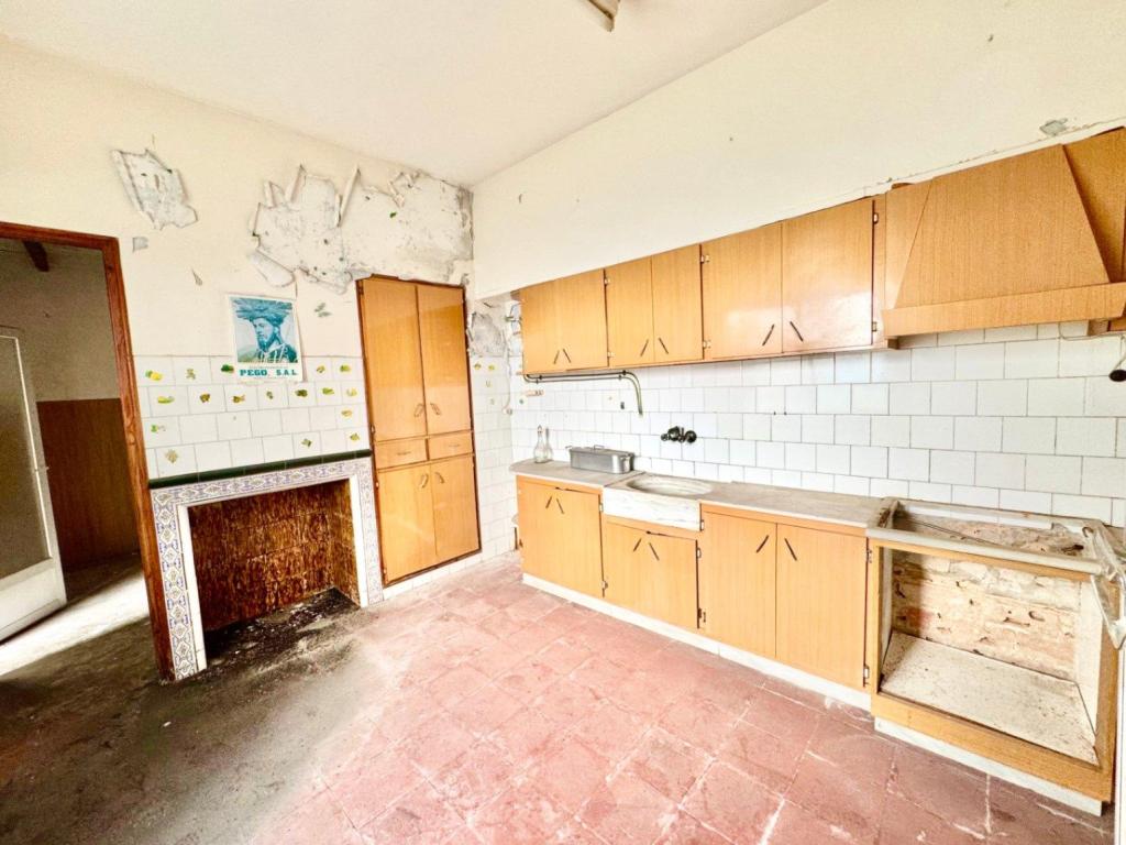 7 bed town_house in Pego