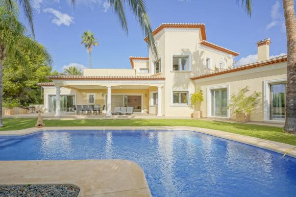 4 bed villa in Benissa