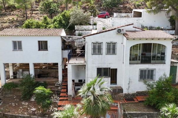 4 bed villa in Pedreguer
