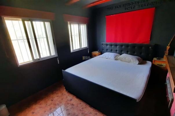 4 bed villa in Pedreguer
