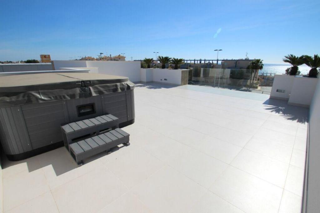 4 bed villa in Orihuela Costa