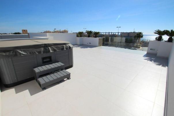 4 bed villa in Orihuela Costa