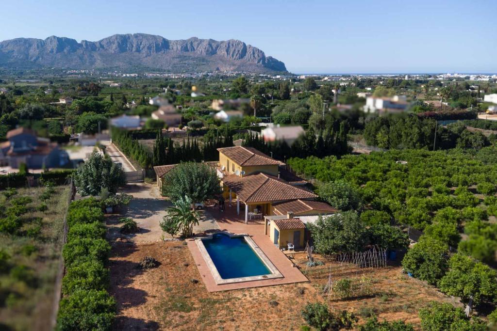 6 bed villa in Pedreguer