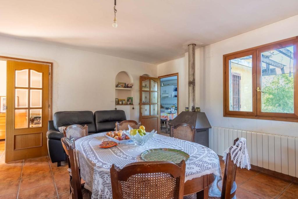 6 bed villa in Pedreguer