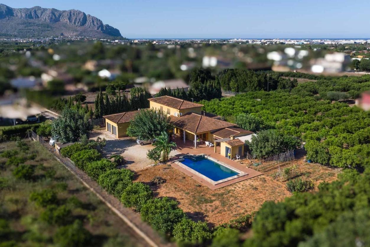 6 bed villa in Pedreguer