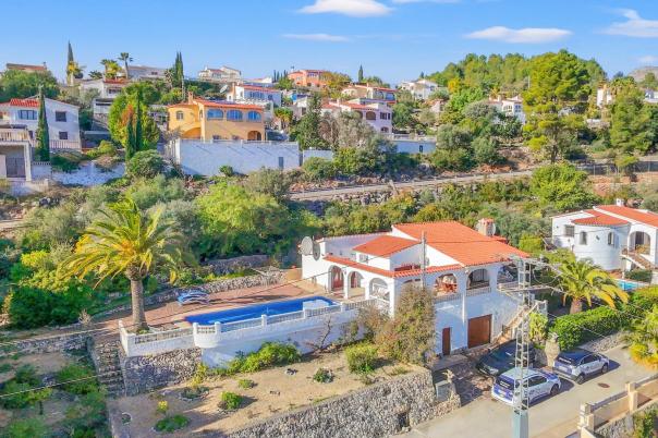 4 bed villa in Orba
