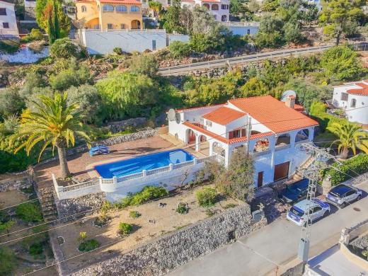 4 bed villa in Orba