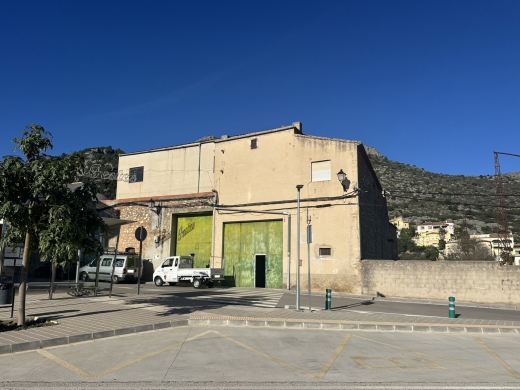 business in Tormos