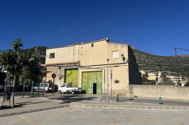 business in Tormos