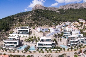 4 bed villas in Calpe