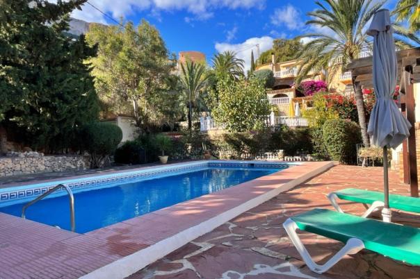 5 bed villa in Calpe