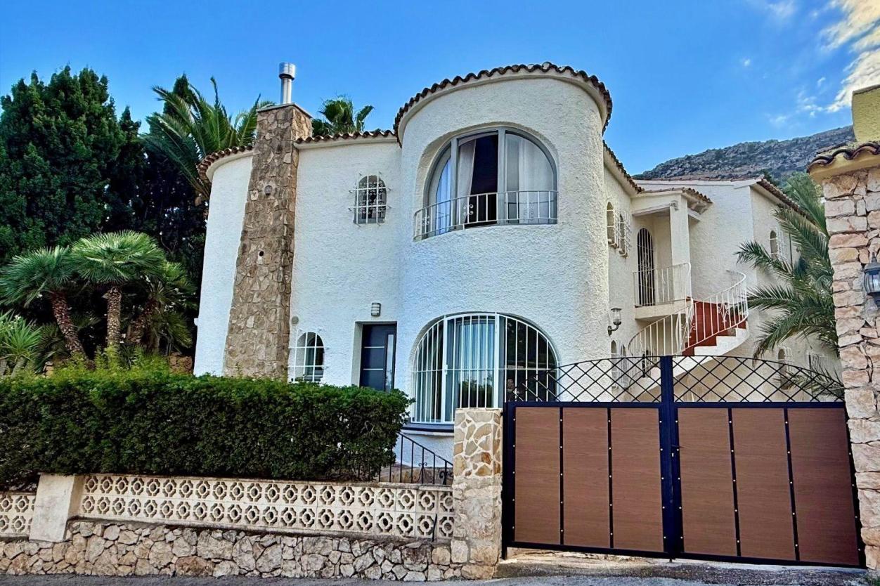 5 bed villa in Calpe
