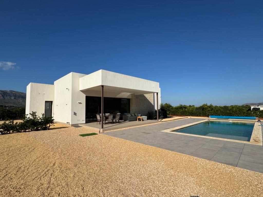 3 bed villa in Beniarbeig