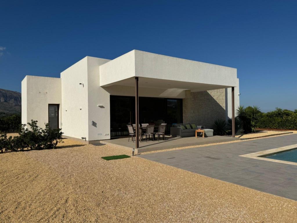 3 bed villa in Beniarbeig