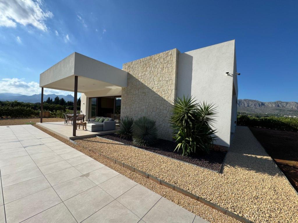 3 bed villa in Beniarbeig