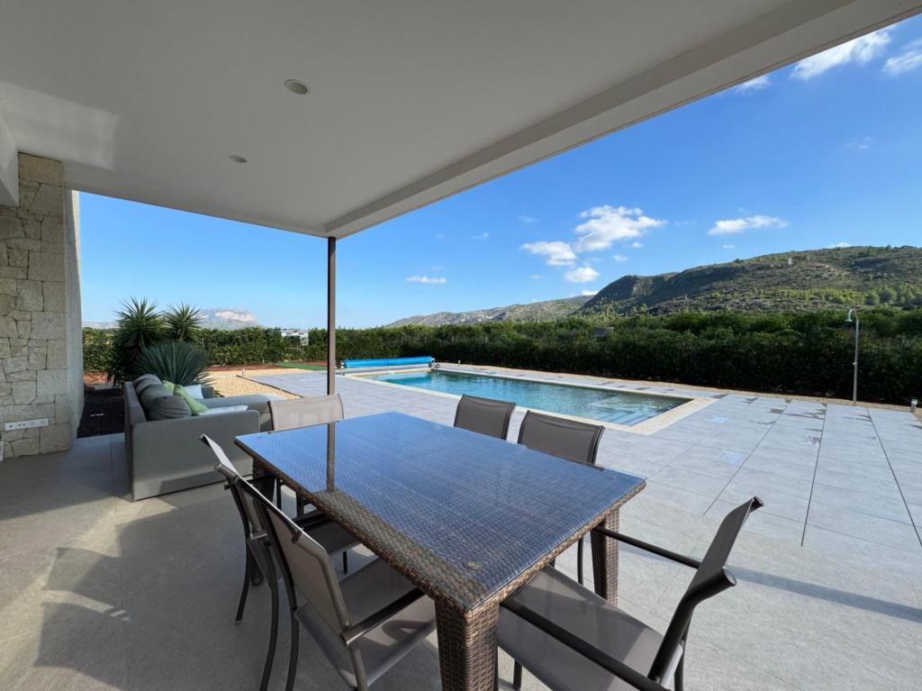 3 bed villa in Beniarbeig