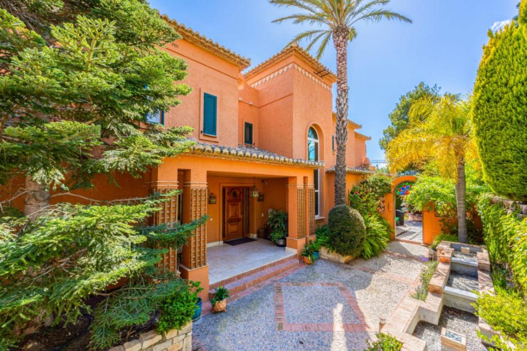 3 bed villa in Altea