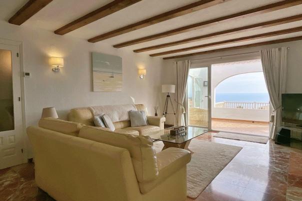 5 bed villa in Benitachell