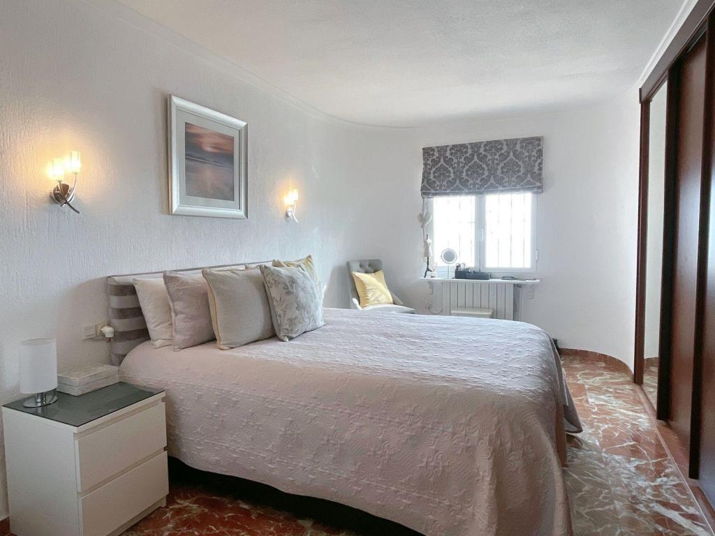 5 bed villa in Benitachell