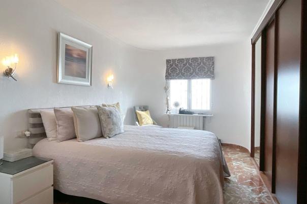 5 bed villa in Benitachell