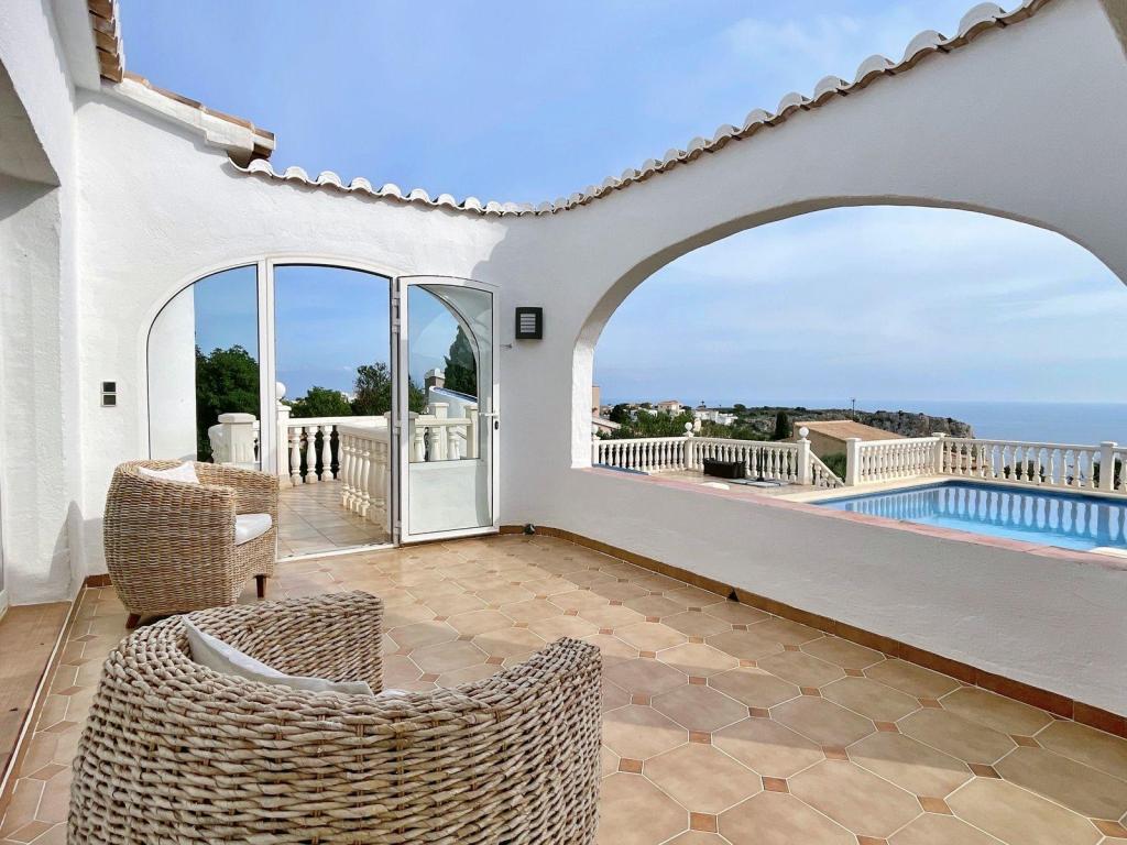 5 bed villa in Benitachell