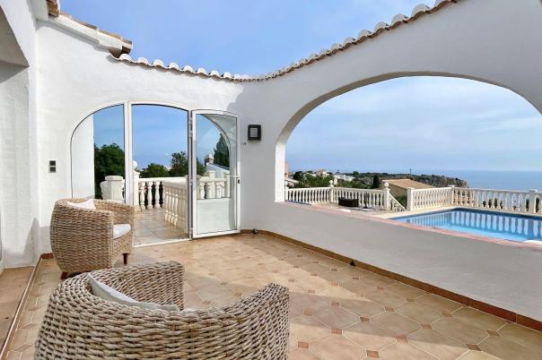 5 bed villa in Benitachell