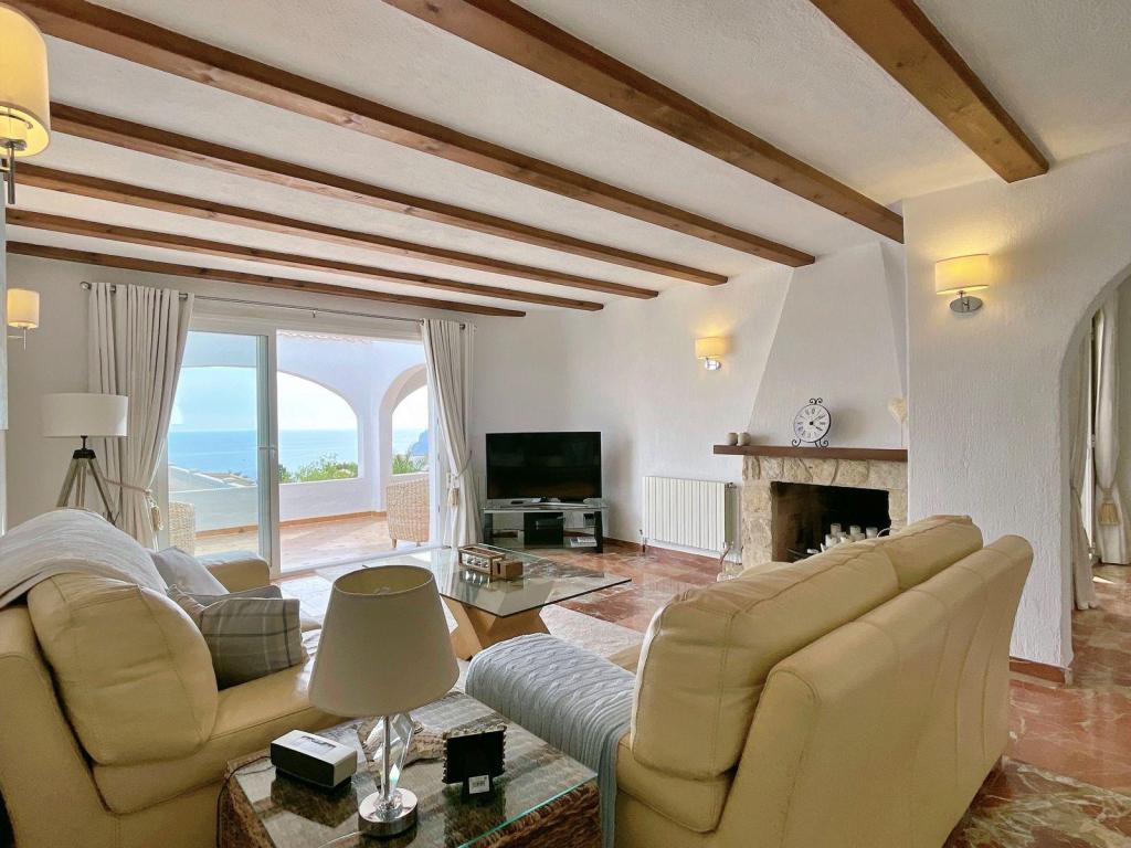 5 bed villa in Benitachell