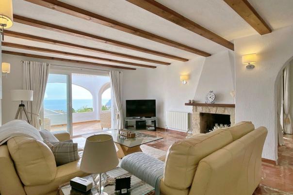 5 bed villa in Benitachell