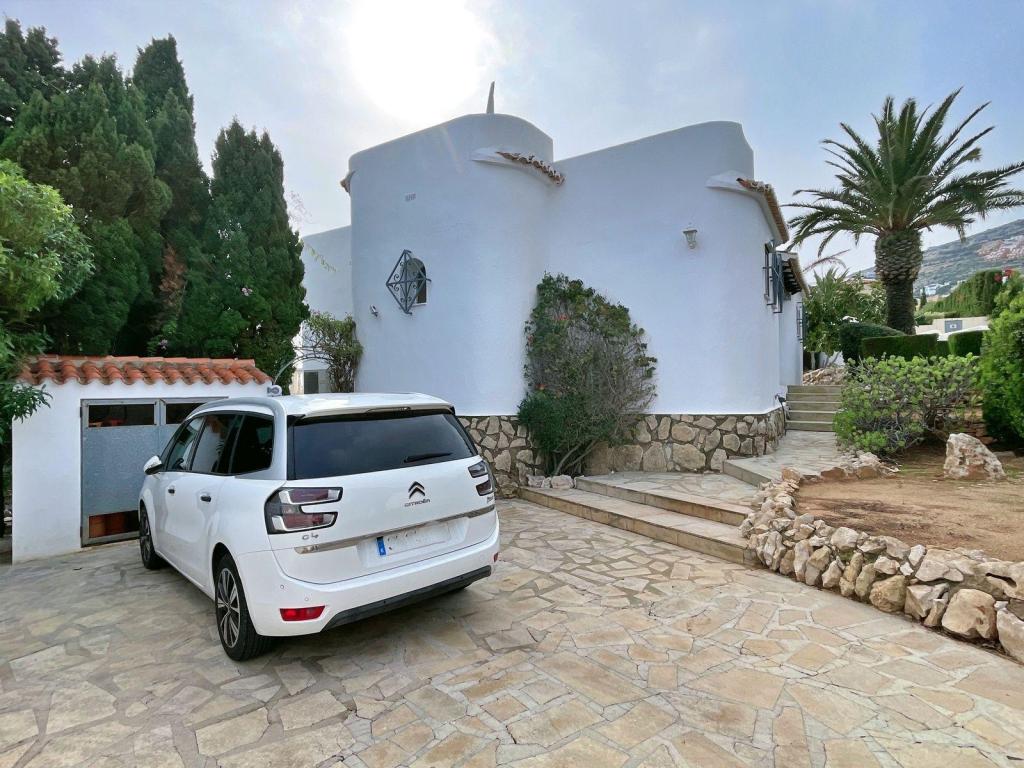 5 bed villa in Benitachell