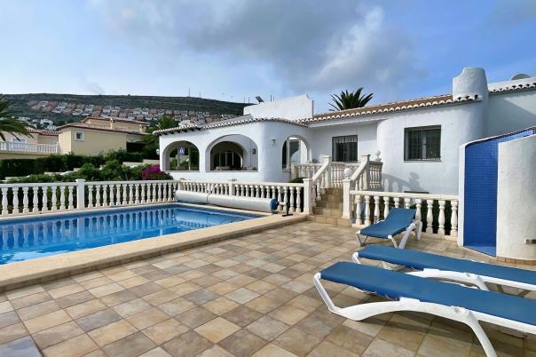 5 bed villa in Benitachell