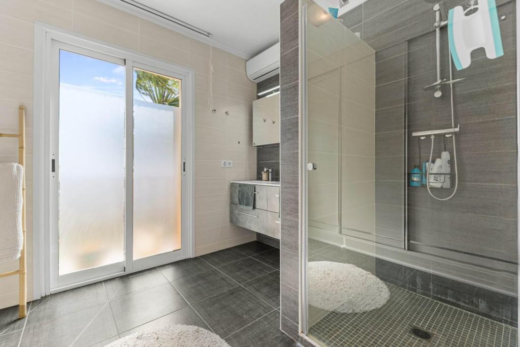 3 bed apartments - flats in Benitachell