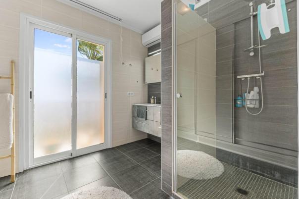 3 bed apartments - flats in Benitachell