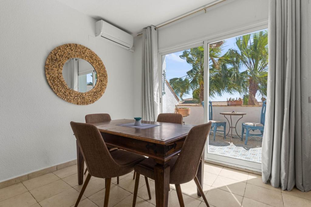 3 bed apartments - flats in Benitachell