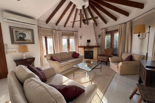 4 bed villa in Moraira