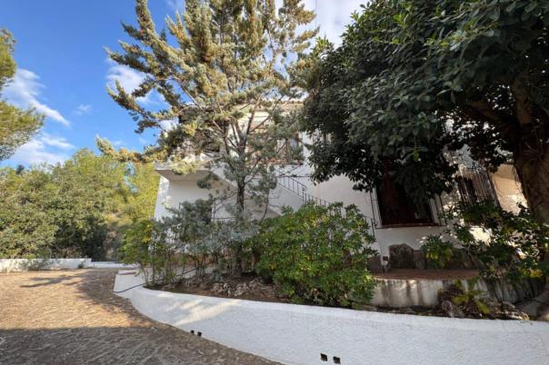 4 bed villa in Moraira