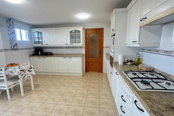 3 bed apartment in Albir