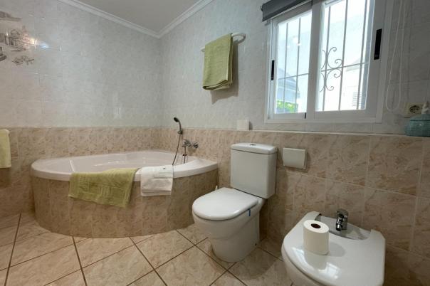 4 bed villas in Moraira